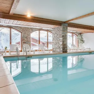 https://mme-vacances-by-eurogroup-chalets-de-l-adonis.hotels-rhonealpes.com